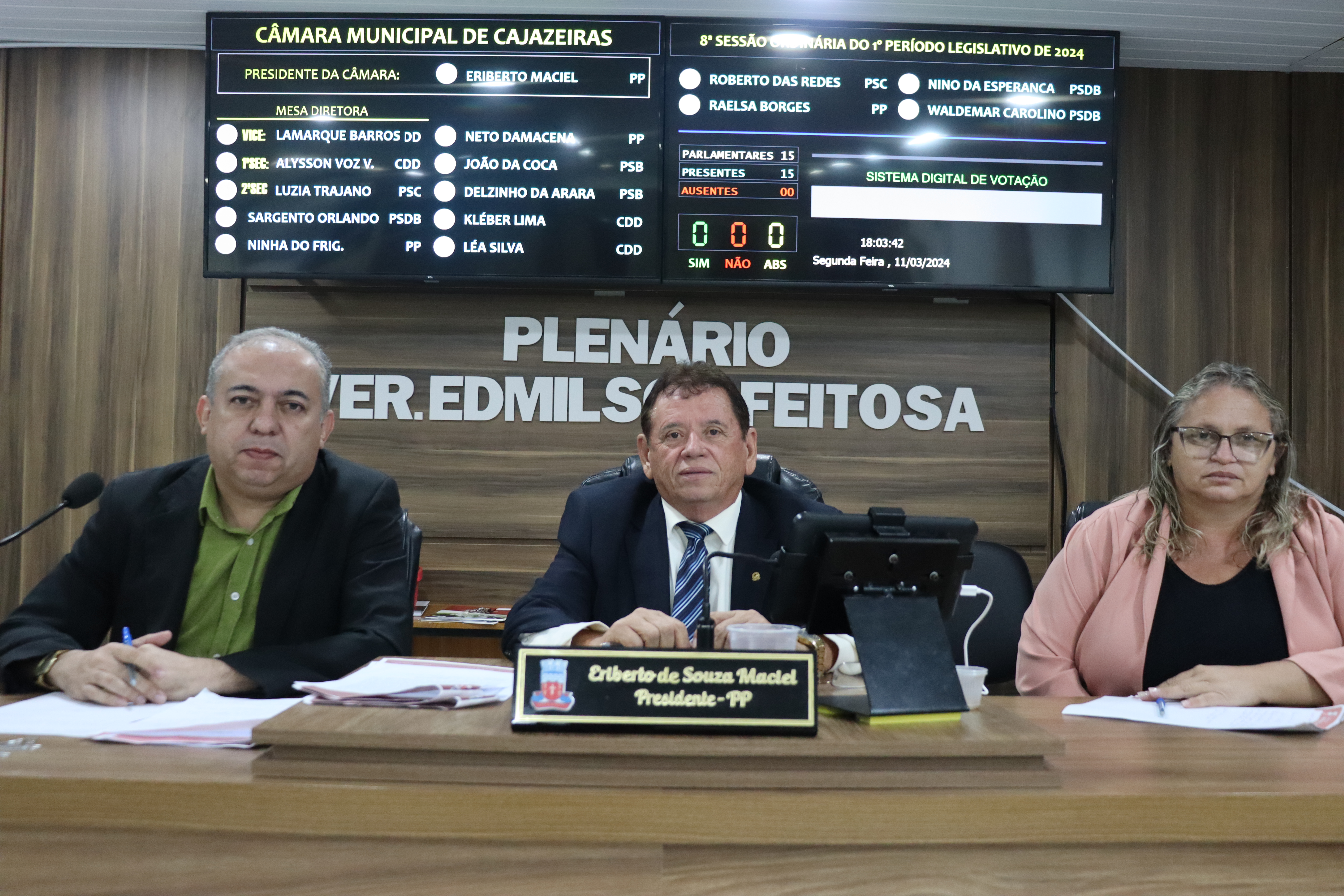 A Câmara Municipal de Cajazeiras realizou ontem (11) a 8ª Sessão Ordinária do primeiro Período Ordinário do ano de 2024.