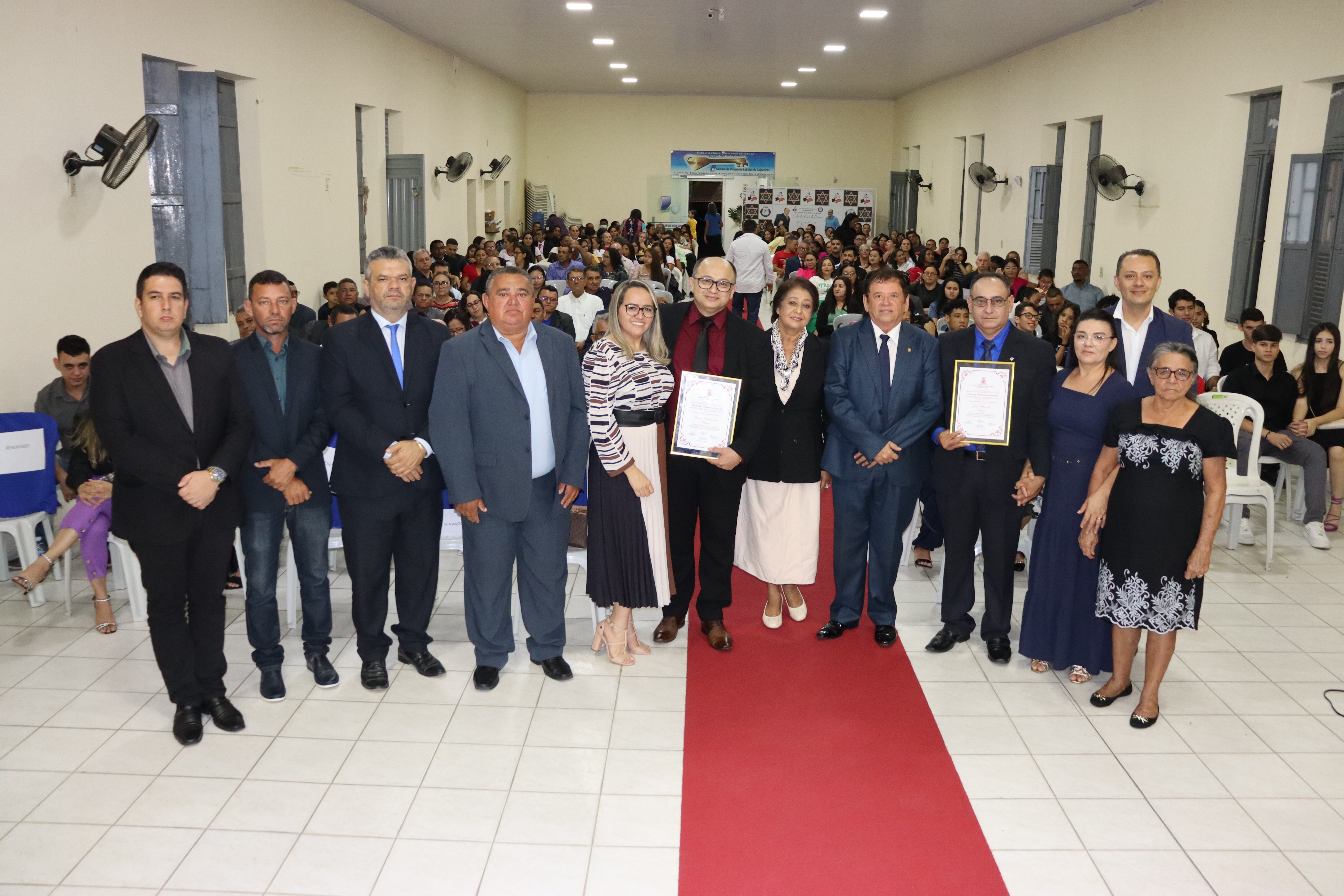 Neste sábado (22), teve Sessão Solene de Outorga do título de cidadão Cajazeirense aos senhores: José Wilton de Souza e Josimá Oliveira Nóbrega