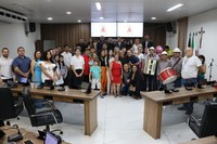 Ontem, (25) de outubro aconteceu a 8ª “Sessão Solene” para outorga do Título de Cidadã Cajazeirense a Sra. Severina Bárbara de Souza e Sra. Renata Emanuela de Queiroz Rego e ao Sr. Charles Dean de Fontes Rêgo.